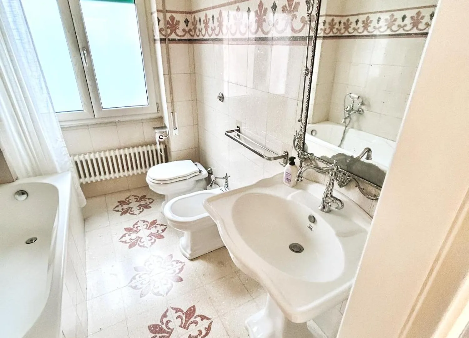 Realty Company Vittoria Apartment Rome