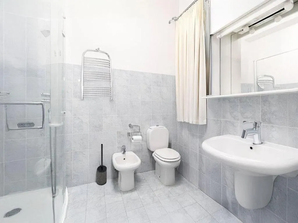 Realty Company Vittoria Apartment Rome Italy